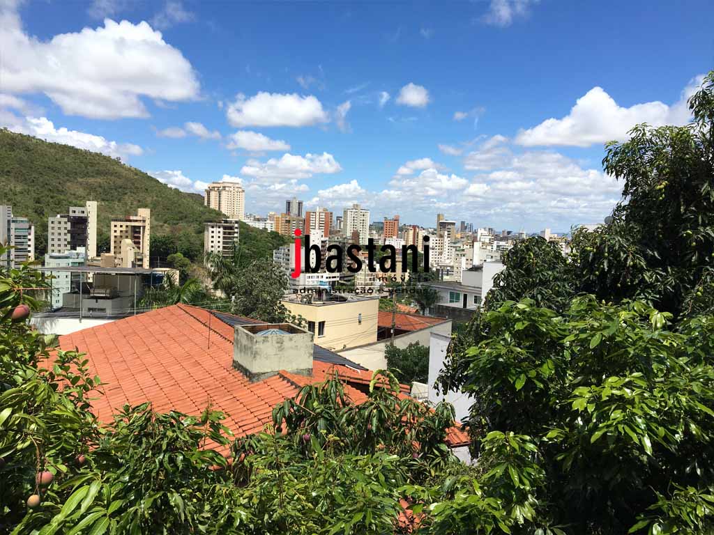 Mangabeiras –  Casa 550 m², 4 vagas