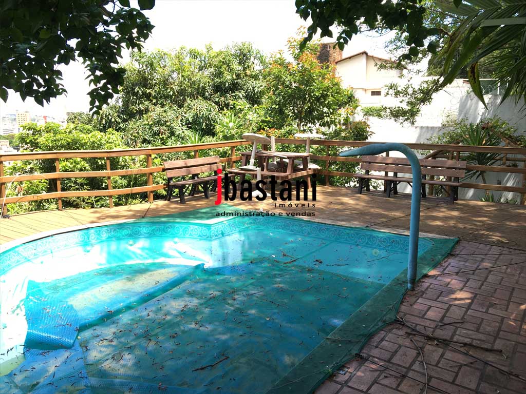 Mangabeiras –  Casa 550 m², 4 vagas