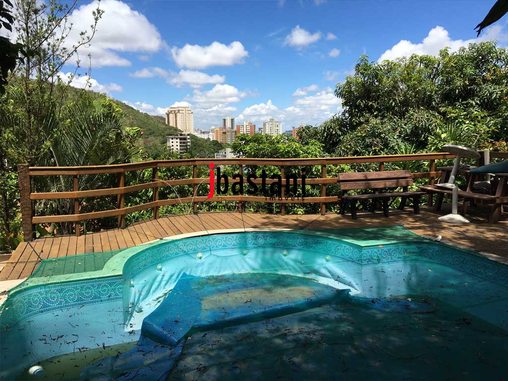 Mangabeiras –  Casa 550 m², 4 vagas