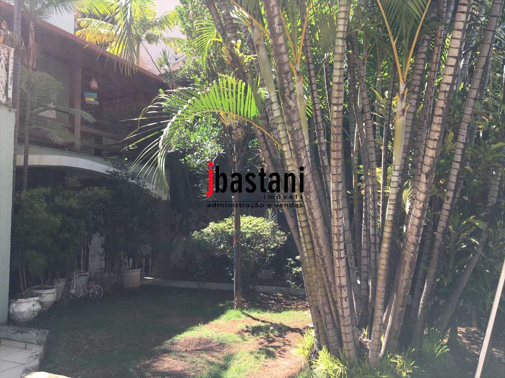 Mangabeiras –  Casa 550 m², 4 vagas