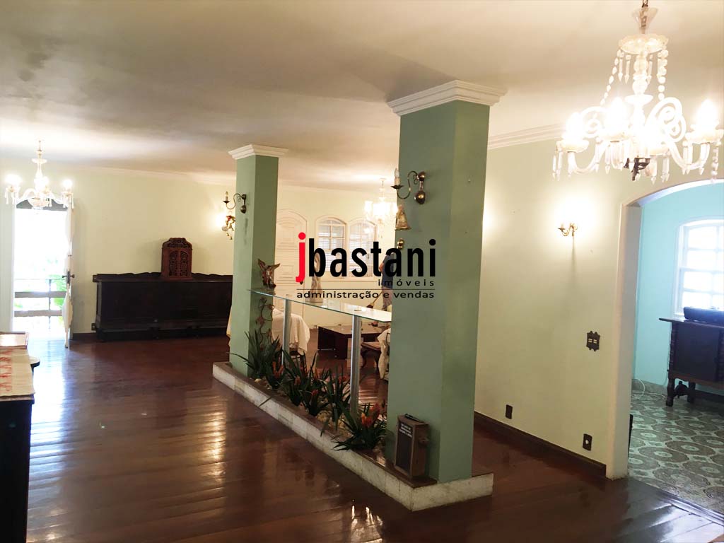 Mangabeiras –  Casa 550 m², 4 vagas