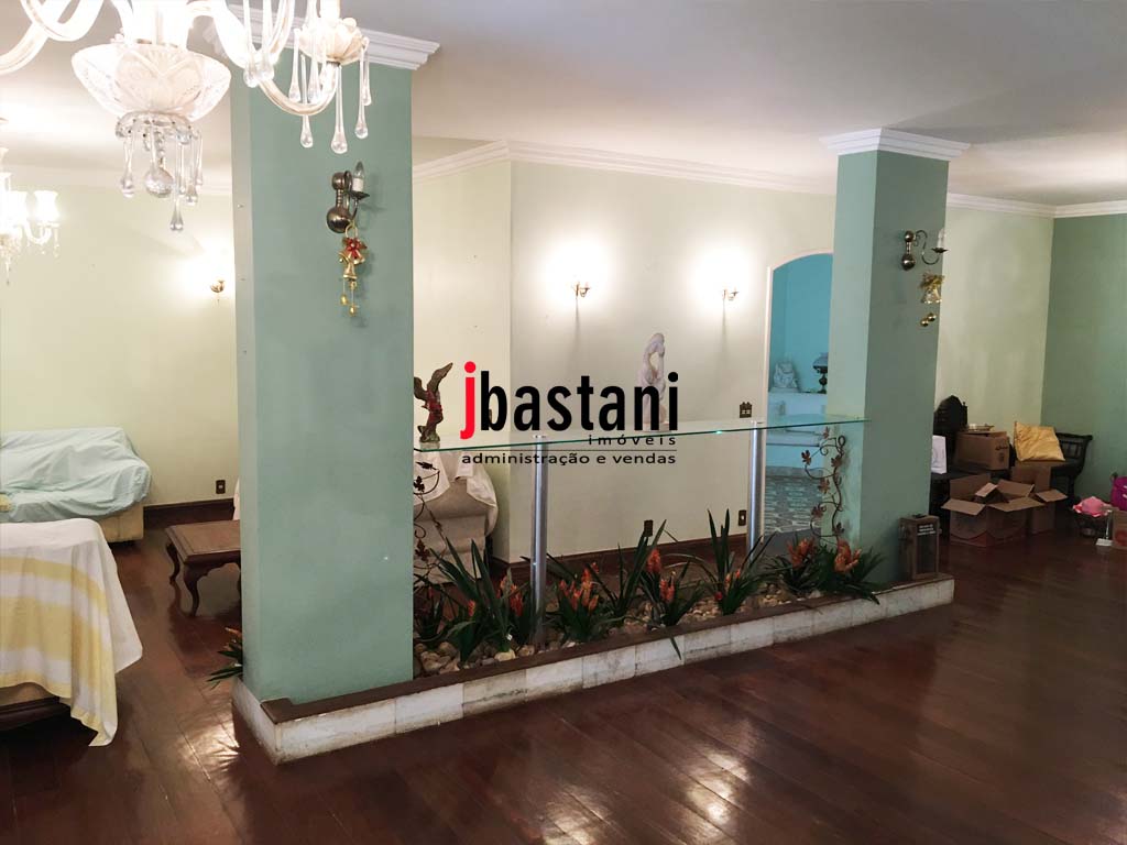 Mangabeiras –  Casa 550 m², 4 vagas