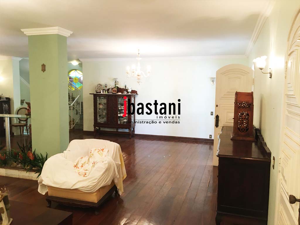 Mangabeiras –  Casa 550 m², 4 vagas