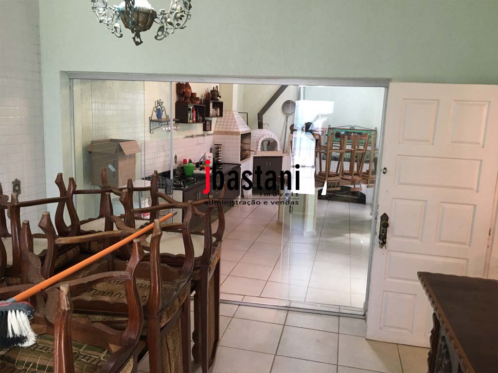 Mangabeiras –  Casa 550 m², 4 vagas