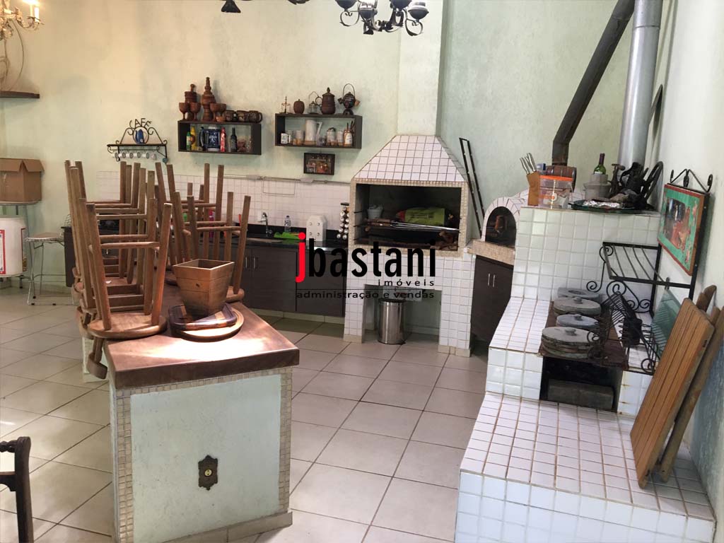 Mangabeiras –  Casa 550 m², 4 vagas