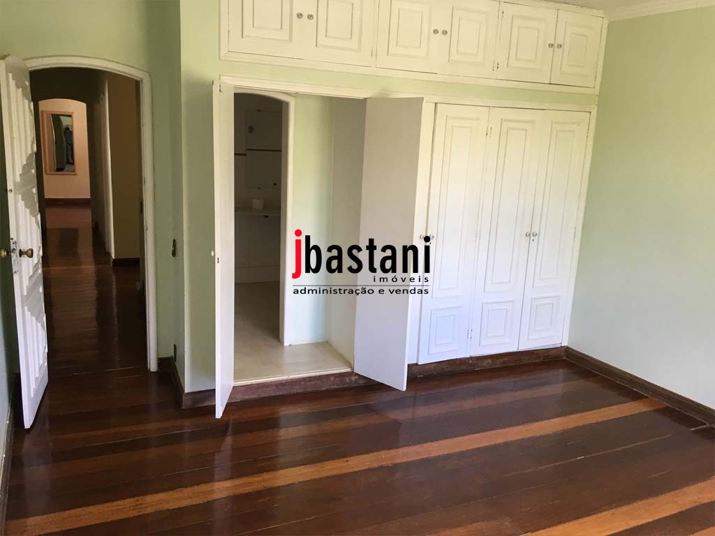 Mangabeiras –  Casa 550 m², 4 vagas