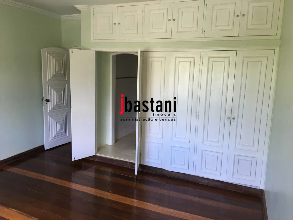 Mangabeiras –  Casa 550 m², 4 vagas