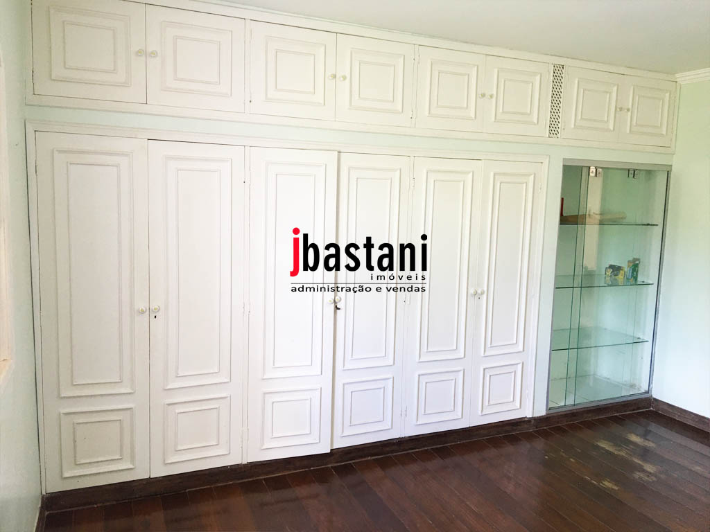 Mangabeiras –  Casa 550 m², 4 vagas