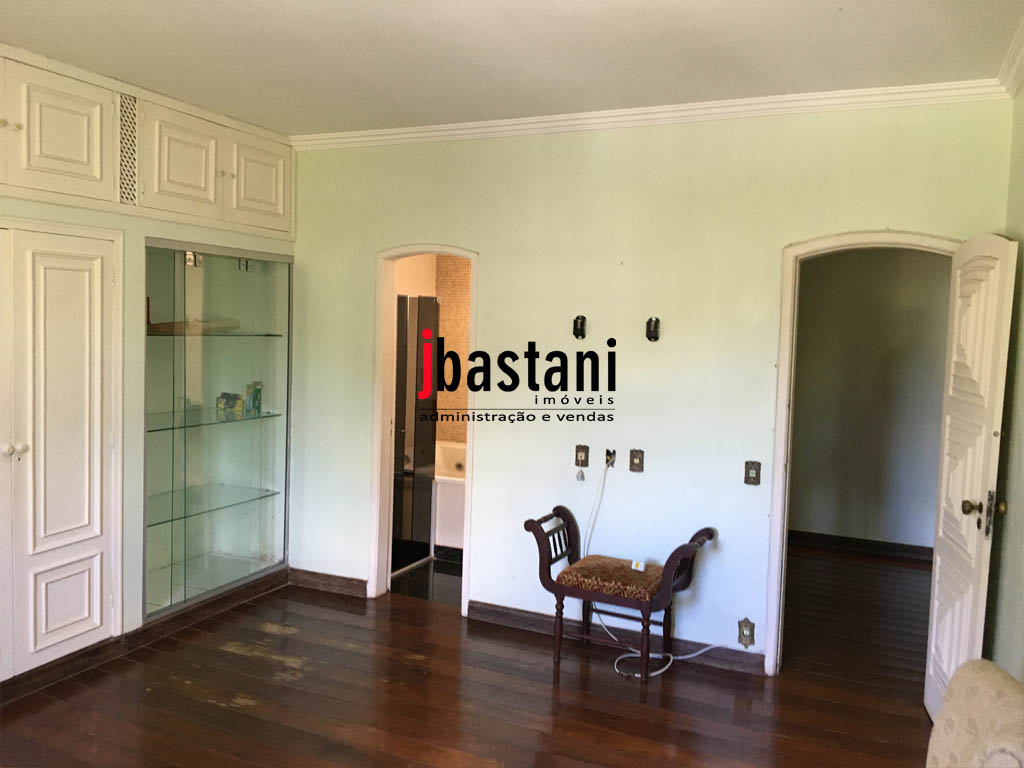 Mangabeiras –  Casa 550 m², 4 vagas