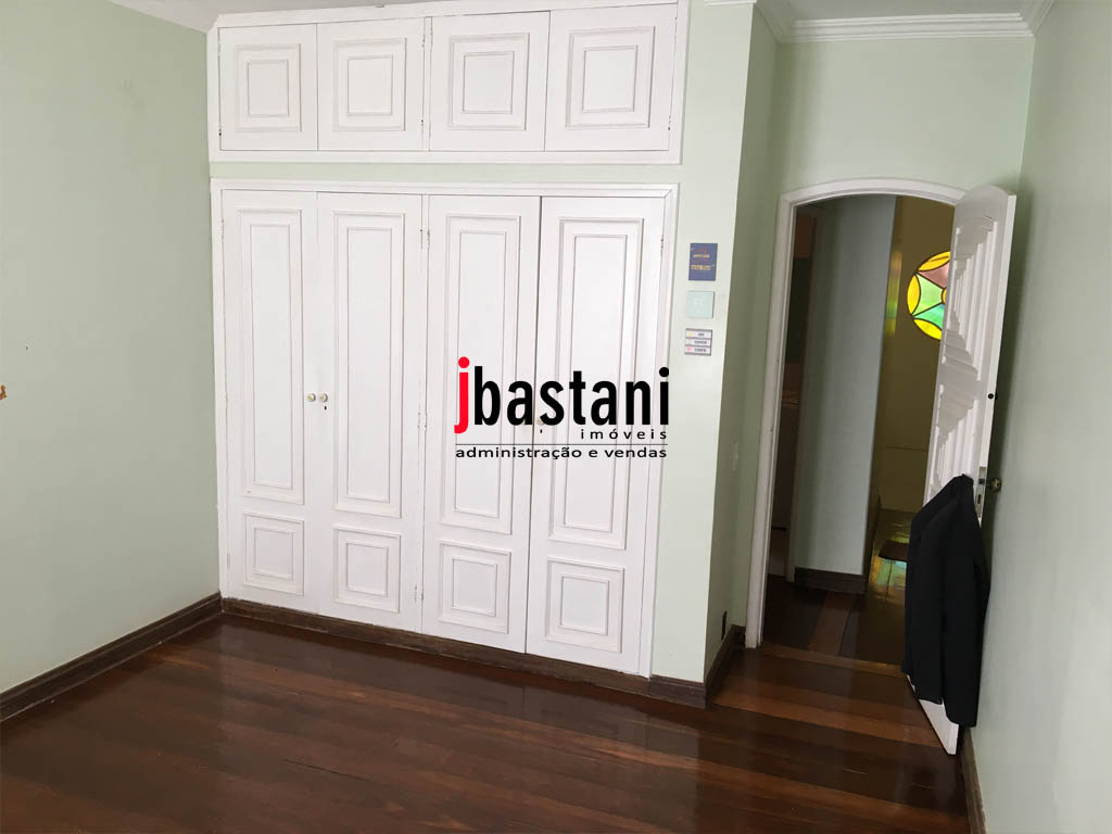 Mangabeiras –  Casa 550 m², 4 vagas