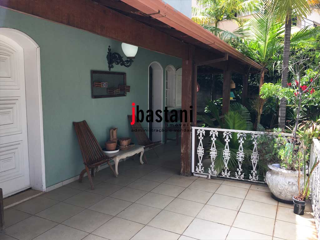 Mangabeiras –  Casa 550 m², 4 vagas