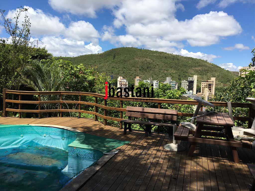 Mangabeiras –  Casa 550 m², 4 vagas