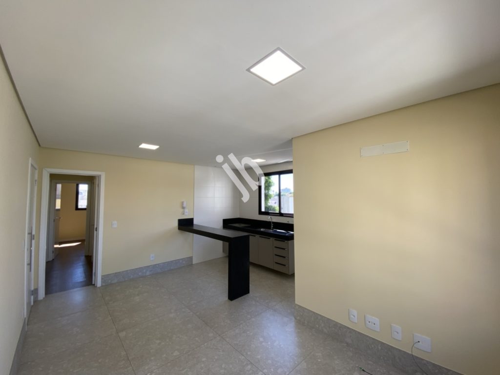 Prado – Apartamento semi-novo, 2 quartos, suíte.