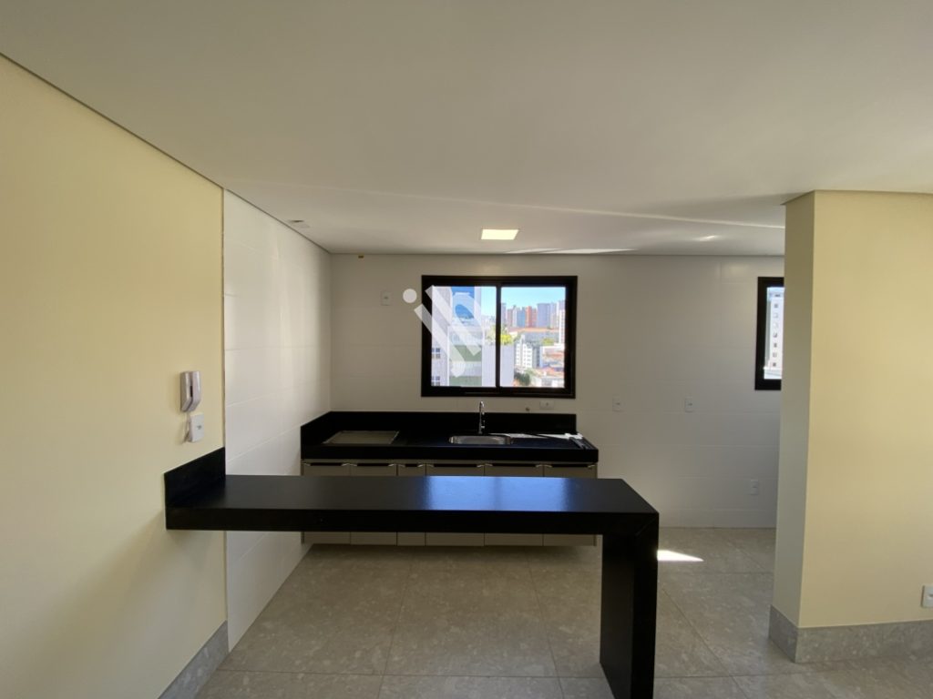 Prado – Apartamento semi-novo, 2 quartos, suíte.