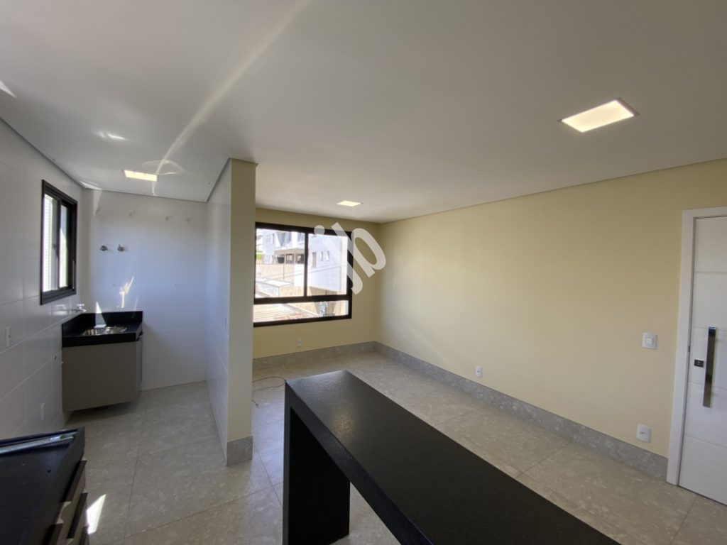 Prado – Apartamento semi-novo, 2 quartos, suíte.