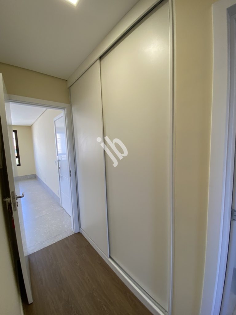 Prado – Apartamento semi-novo, 2 quartos, suíte.