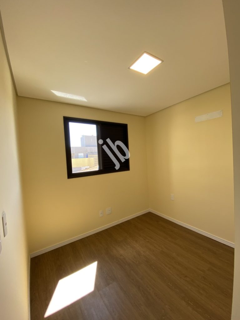Prado – Apartamento semi-novo, 2 quartos, suíte.