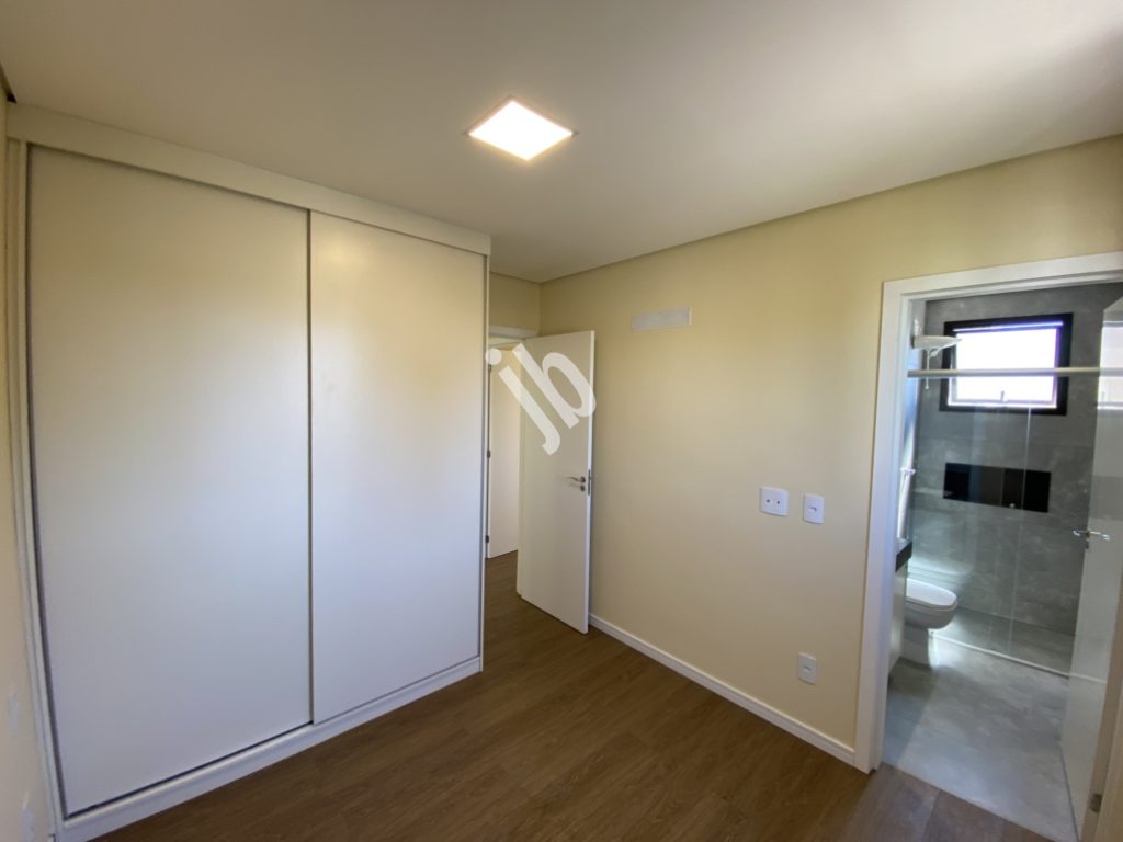 Prado – Apartamento semi-novo, 2 quartos, suíte.