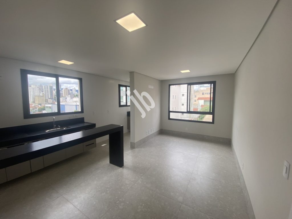 Prado – Apartamento semi-novo, 2 quartos, suíte.