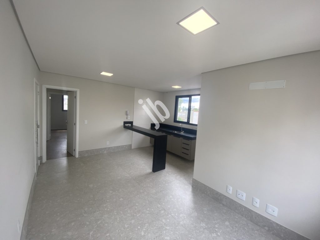 Prado – Apartamento semi-novo, 2 quartos, suíte.