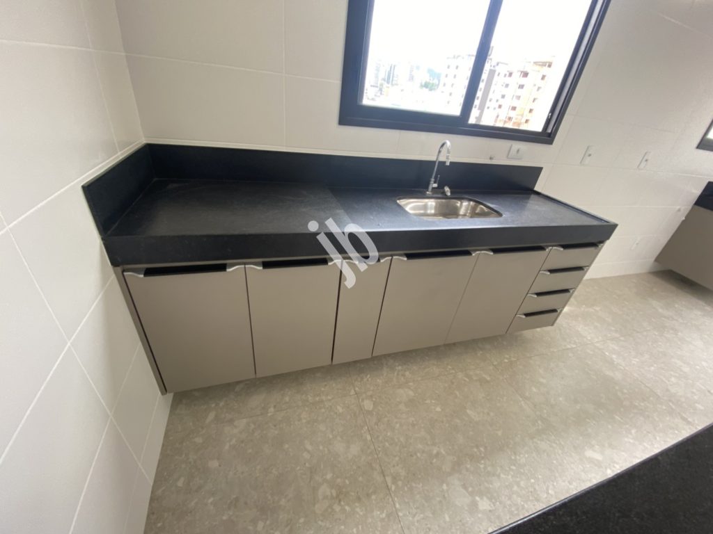 Prado – Apartamento semi-novo, 2 quartos, suíte.
