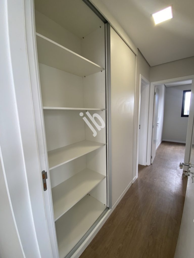 Prado – Apartamento semi-novo, 2 quartos, suíte.