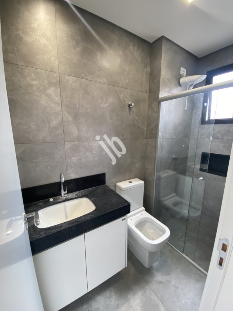 Prado – Apartamento semi-novo, 2 quartos, suíte.