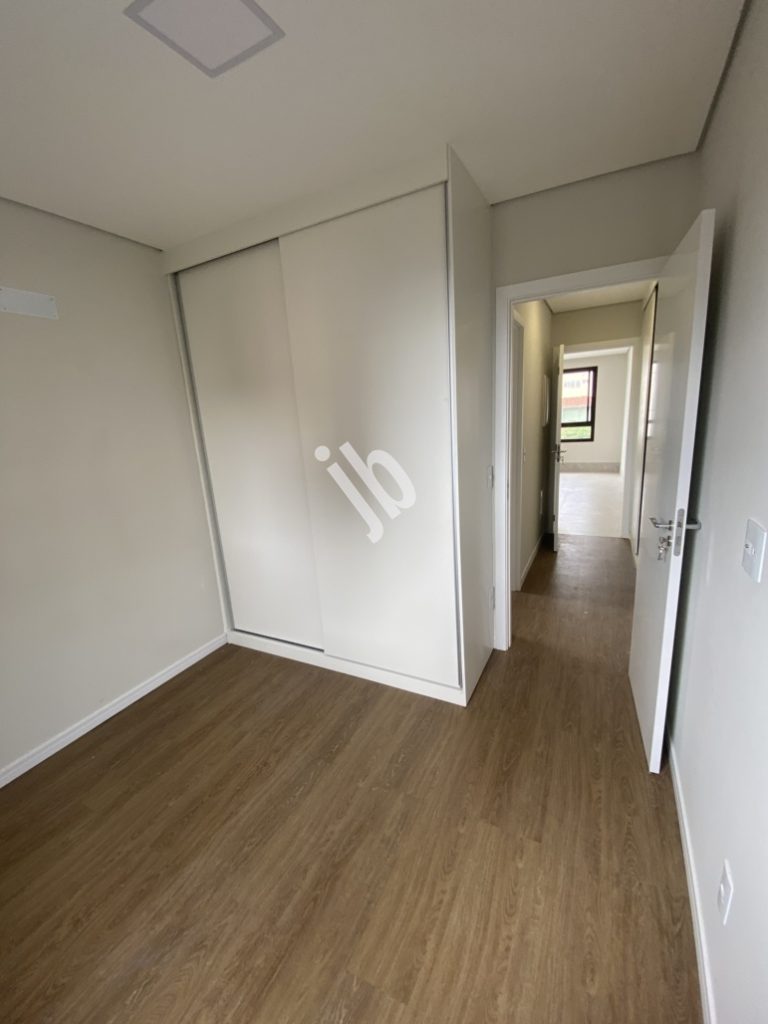 Prado – Apartamento semi-novo, 2 quartos, suíte.