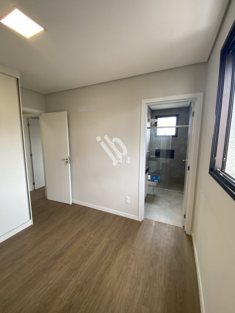 Prado – Apartamento semi-novo, 2 quartos, suíte.