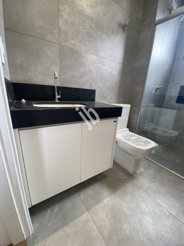 Prado – Apartamento semi-novo, 2 quartos, suíte.