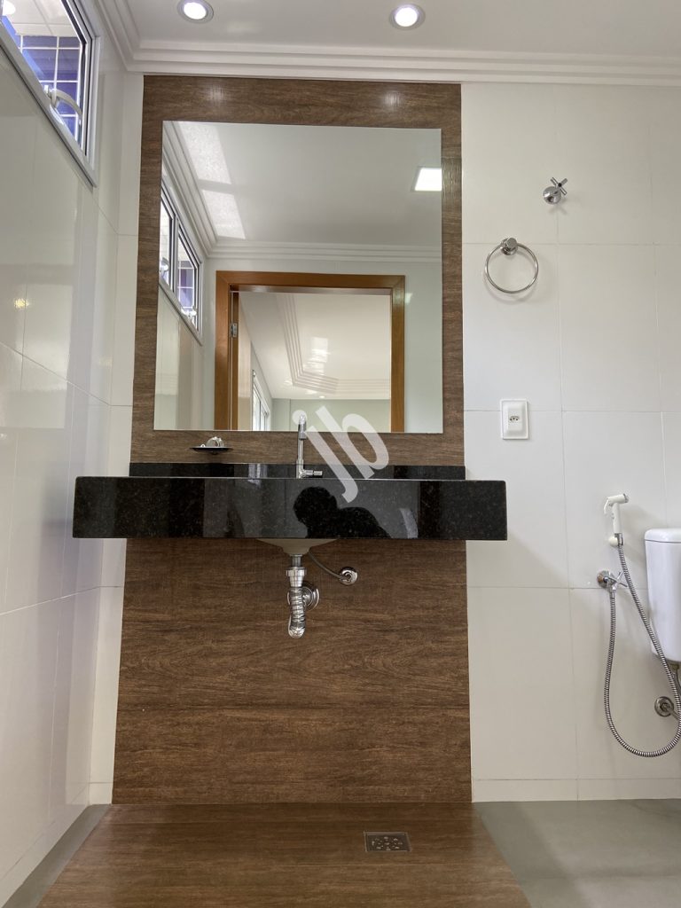 Colégio Batista – Apartamento 2 quartos, suíte e armários