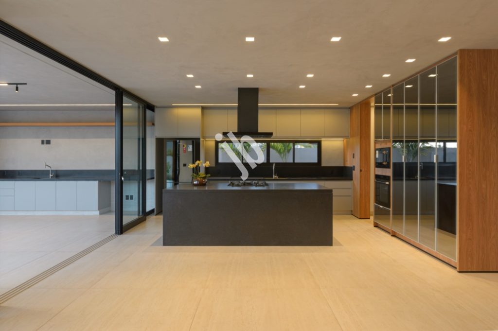 Alphaville Costa Laguna – Linda casa à venda