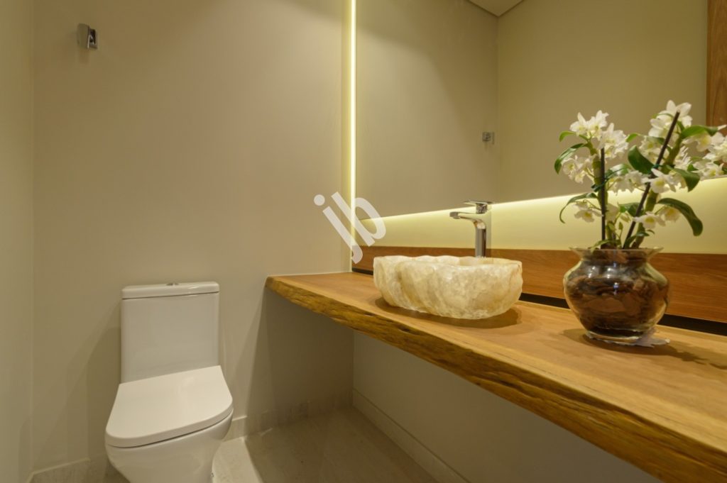 Alphaville Costa Laguna – Linda casa à venda