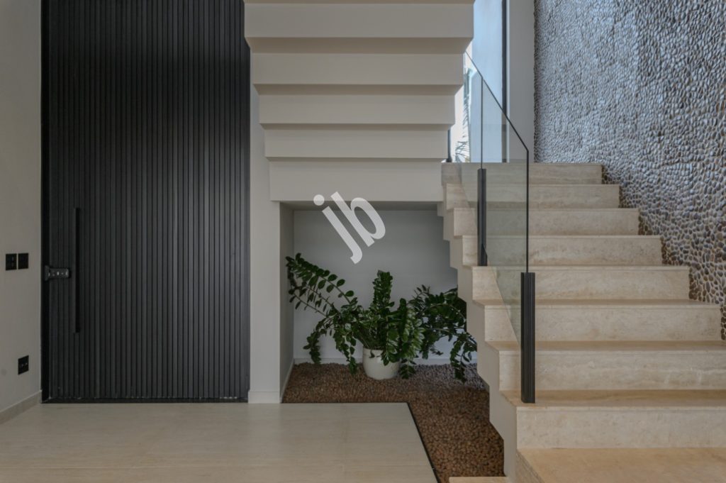 Alphaville Costa Laguna – Linda casa à venda