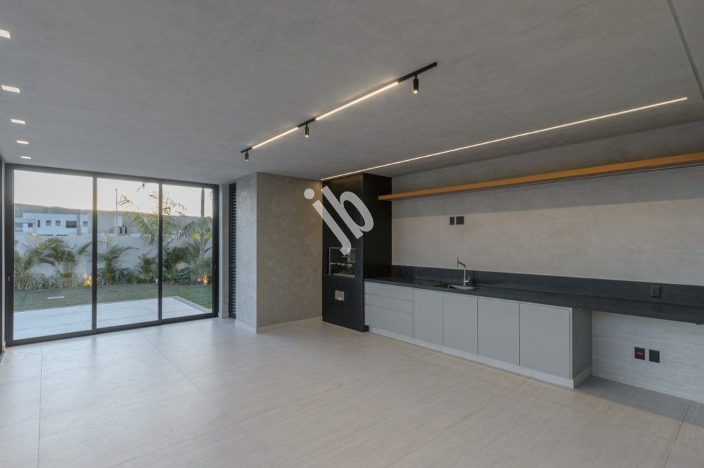 Alphaville Costa Laguna – Linda casa à venda