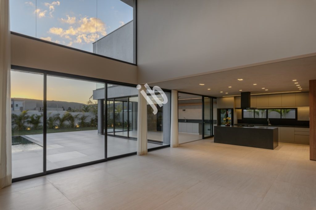 Alphaville Costa Laguna – Linda casa à venda