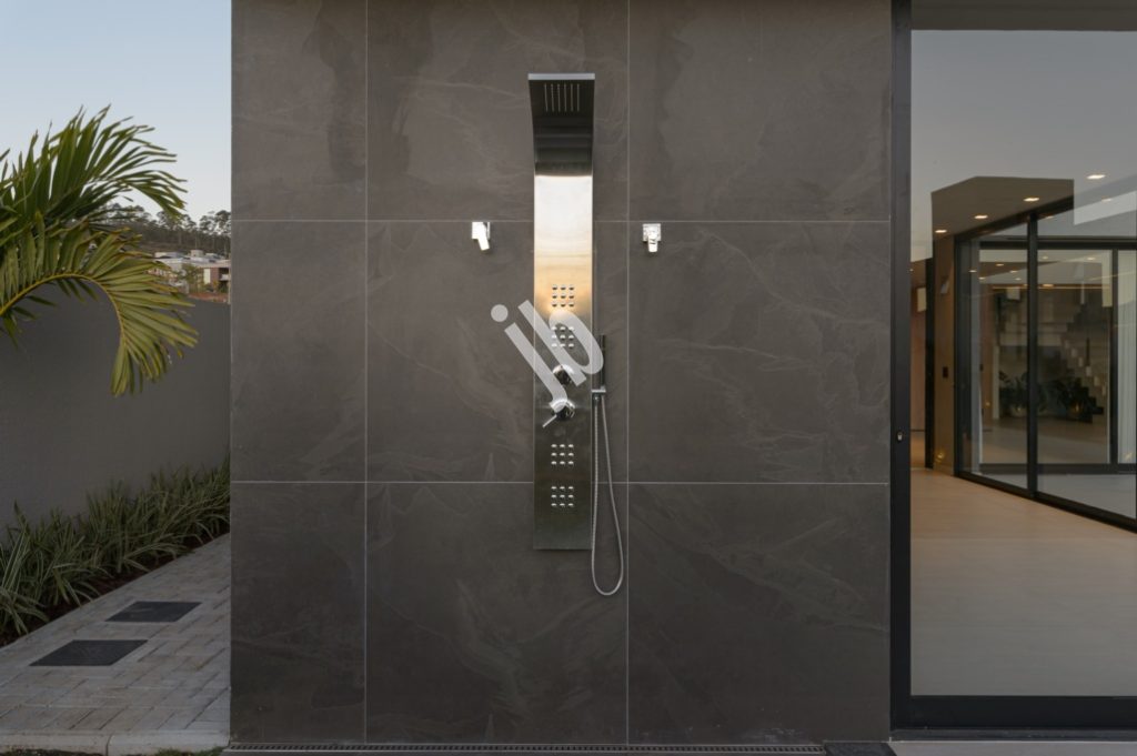 Alphaville Costa Laguna – Linda casa à venda