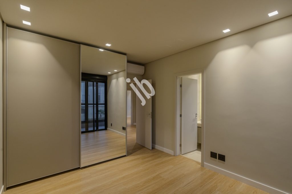 Alphaville Costa Laguna – Linda casa à venda