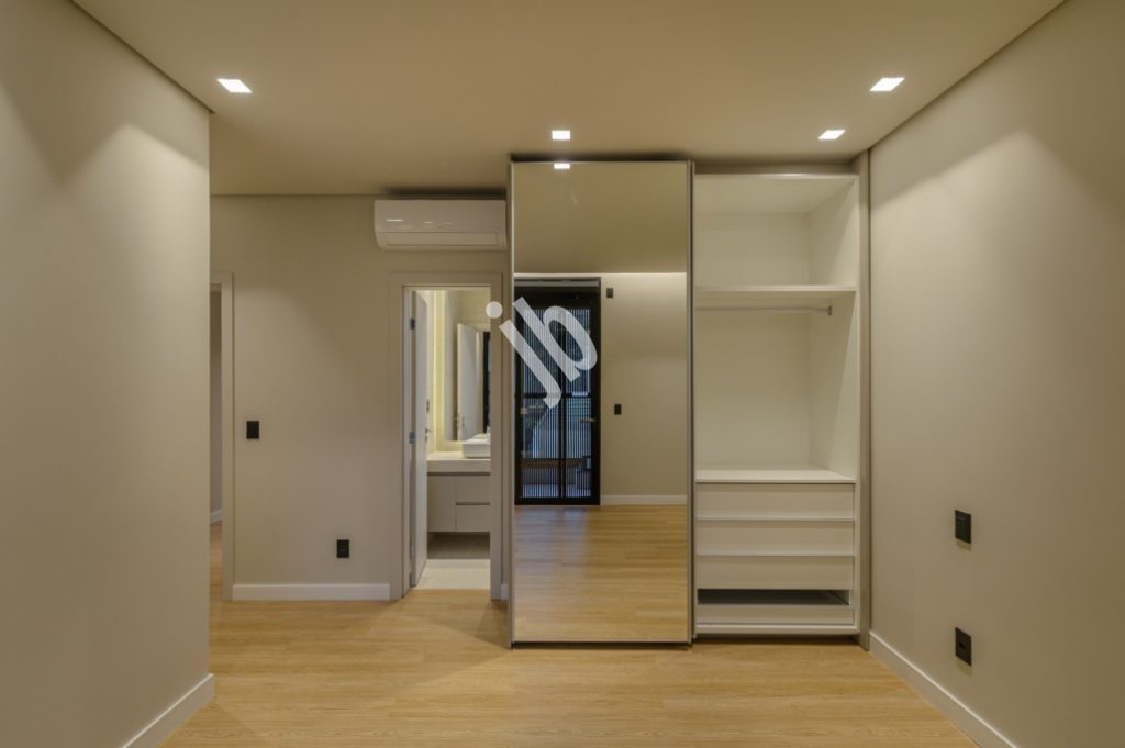 Alphaville Costa Laguna – Linda casa à venda