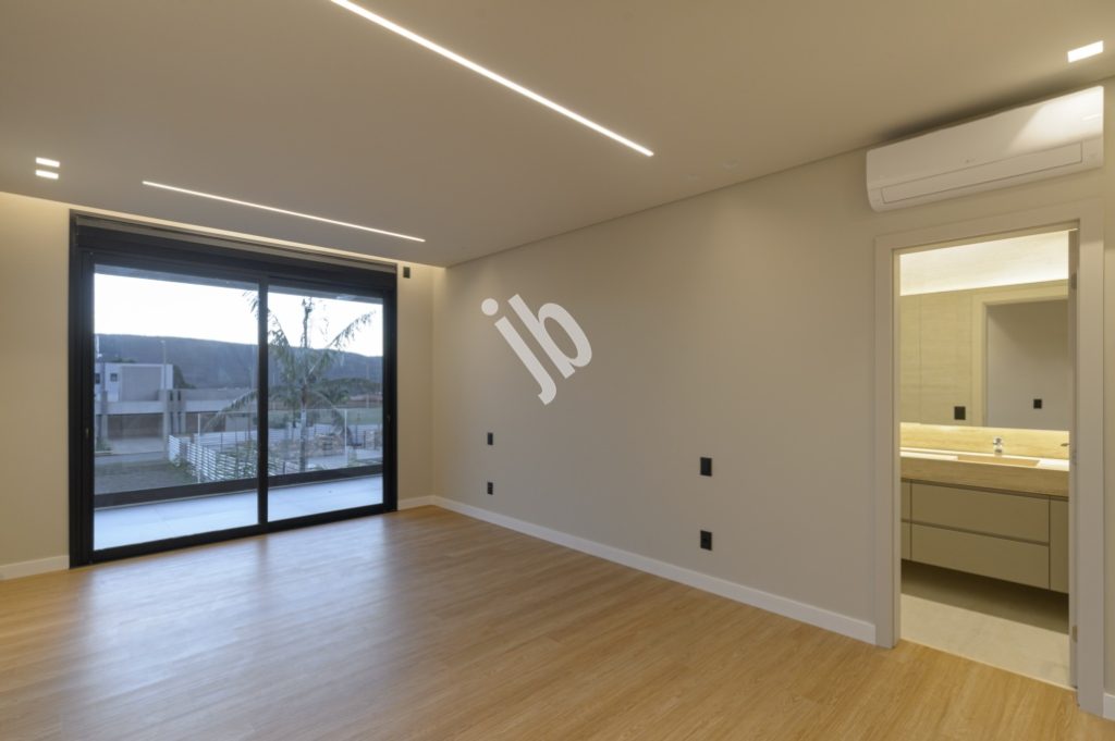 Alphaville Costa Laguna – Linda casa à venda