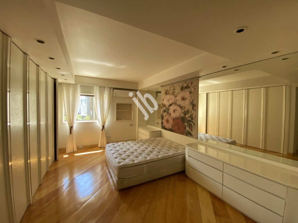 Lourdes – Apartamento 4 quartos, 241 m² para locação