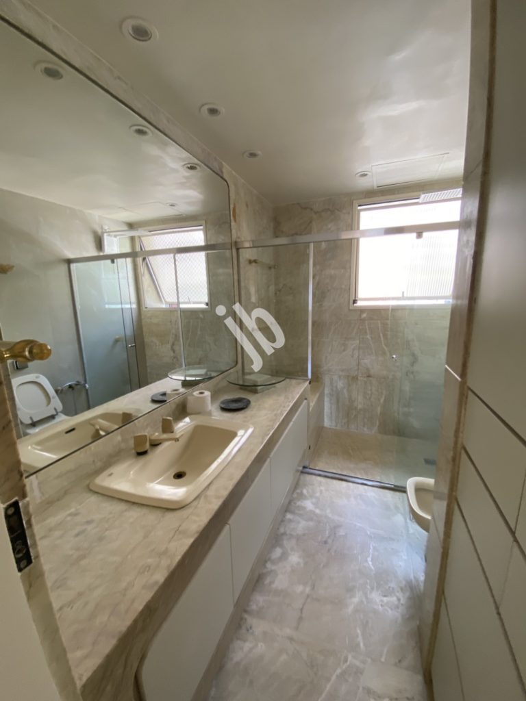 Lourdes – Apartamento 4 quartos, 241 m² para locação