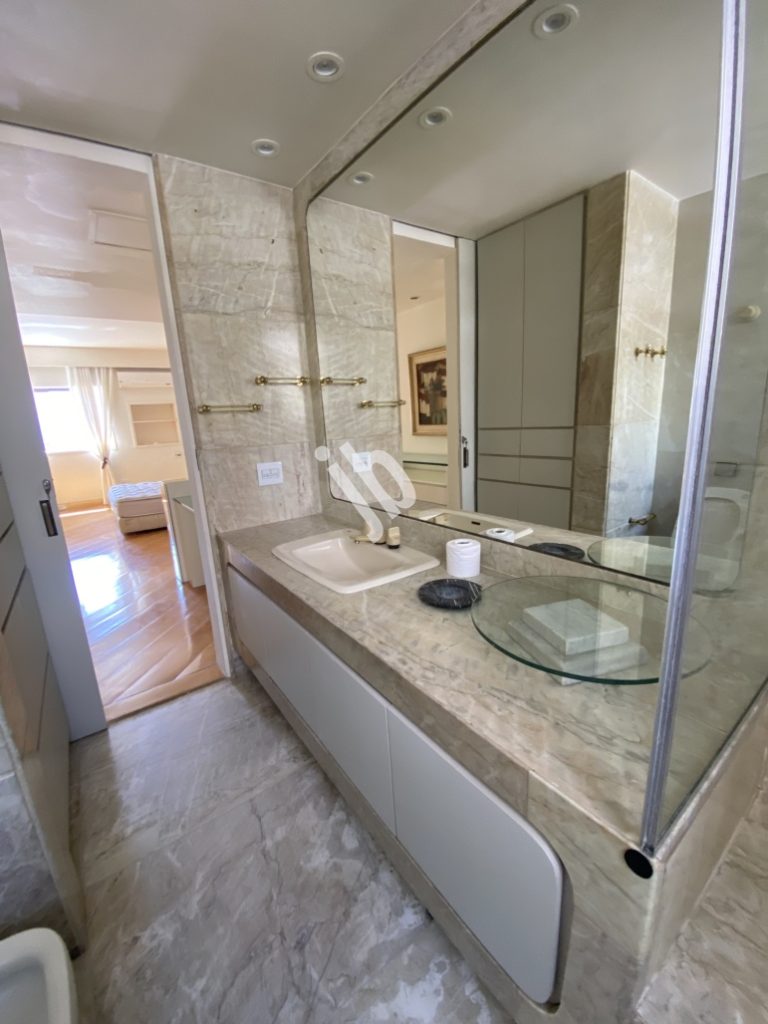 Lourdes – Apartamento 4 quartos, 241 m² para locação