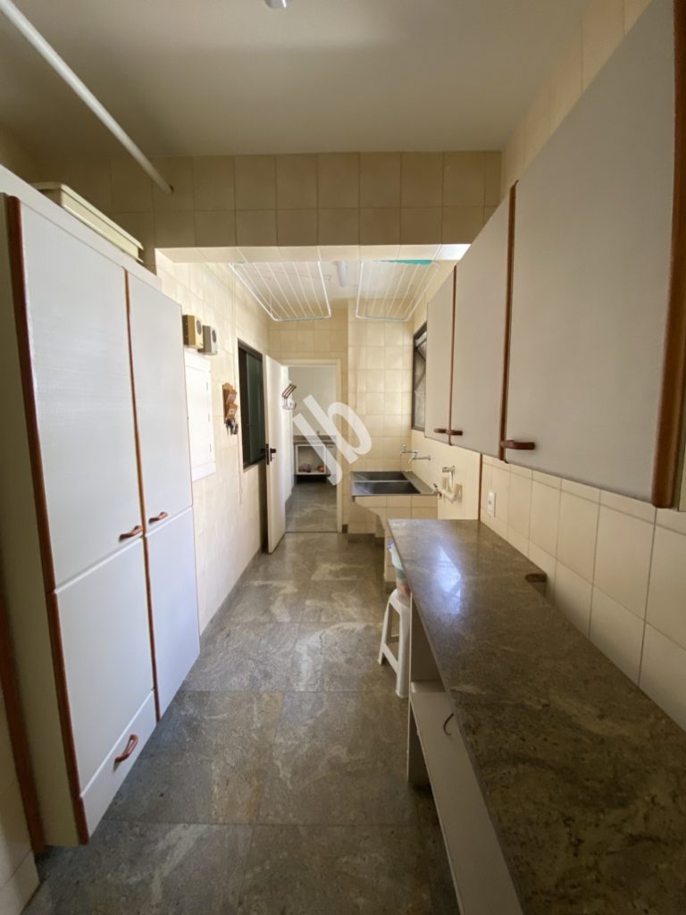 Lourdes – Apartamento 4 quartos, 241 m² para locação