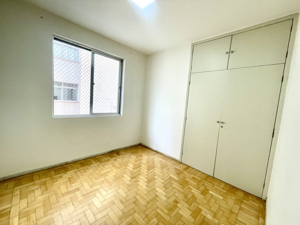 Ótima localização no Funcionários