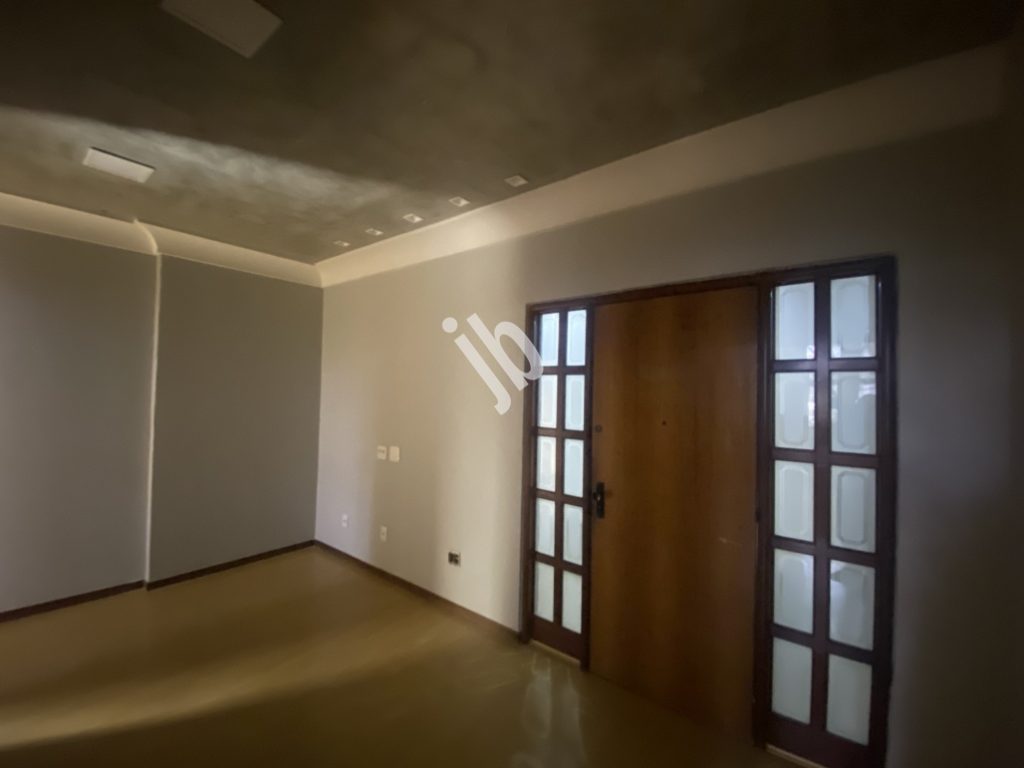 Savassi – Sala com 2 banhos, copa, 80 m² para venda