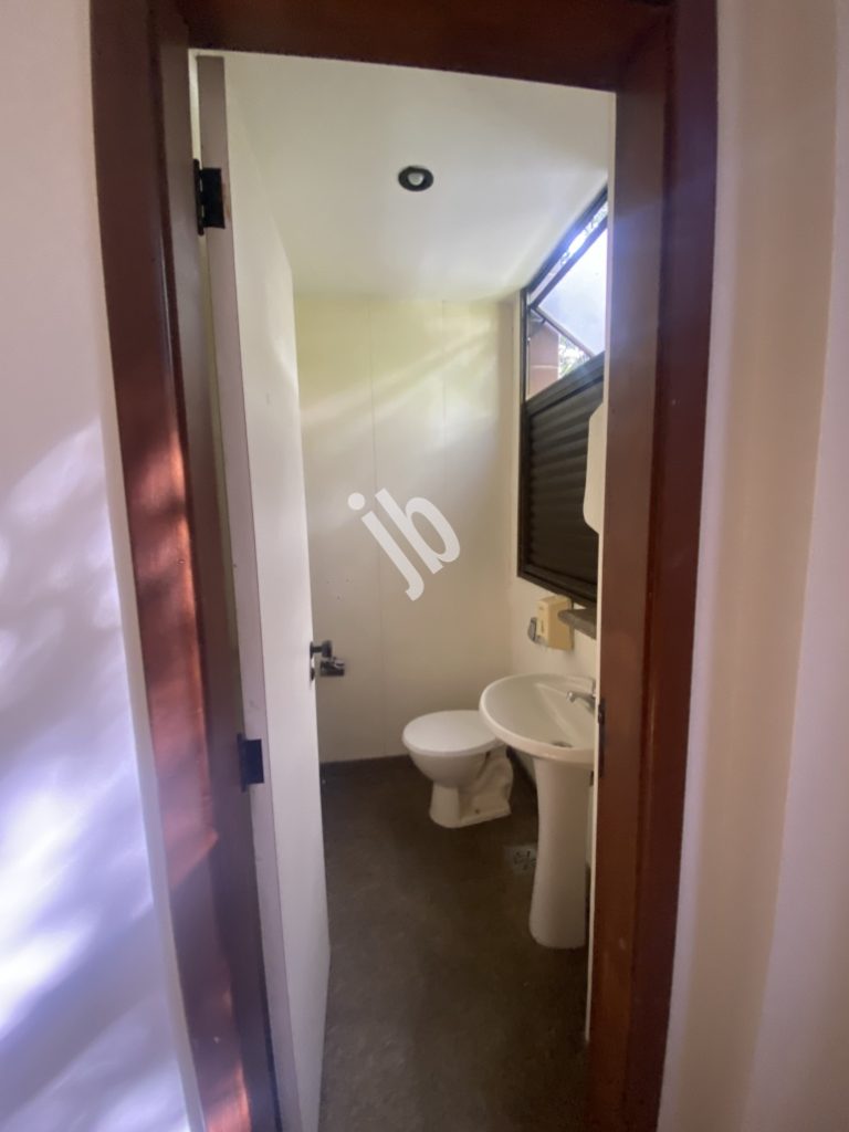 Savassi – Sala com 2 banhos, copa, 80 m² para venda