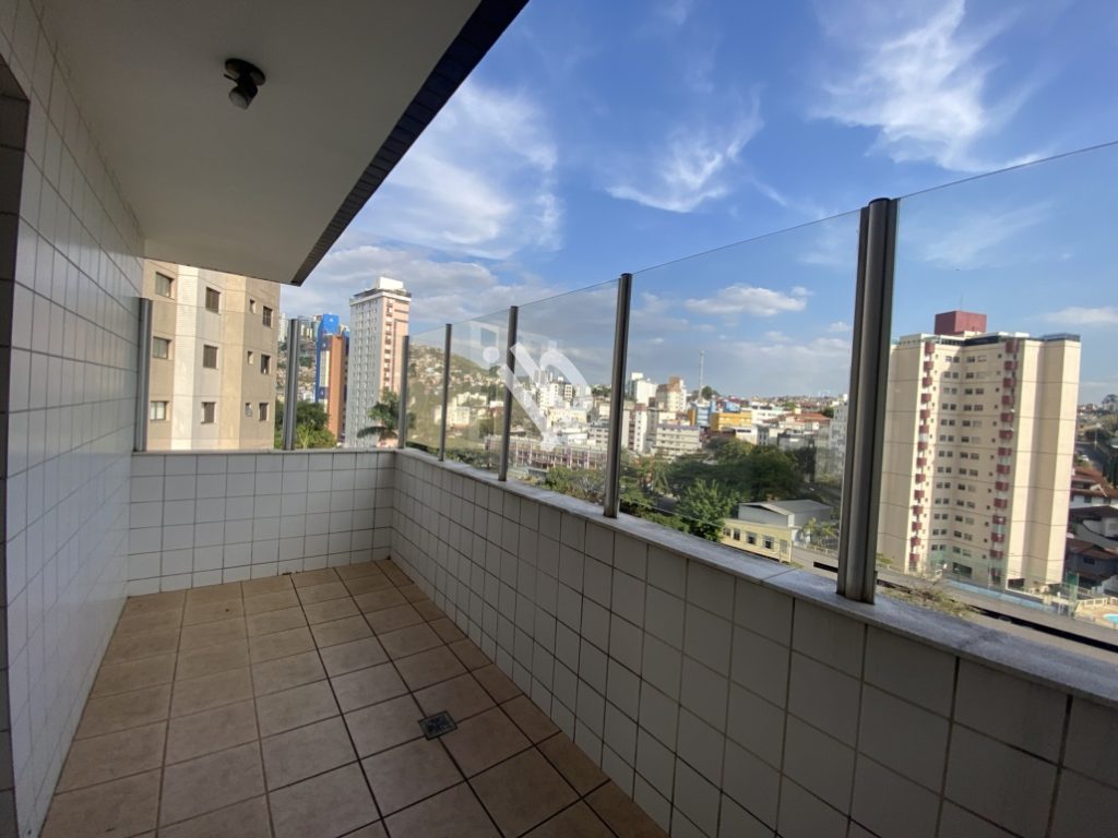 Grajaú – Cobertura 200 m² para locação