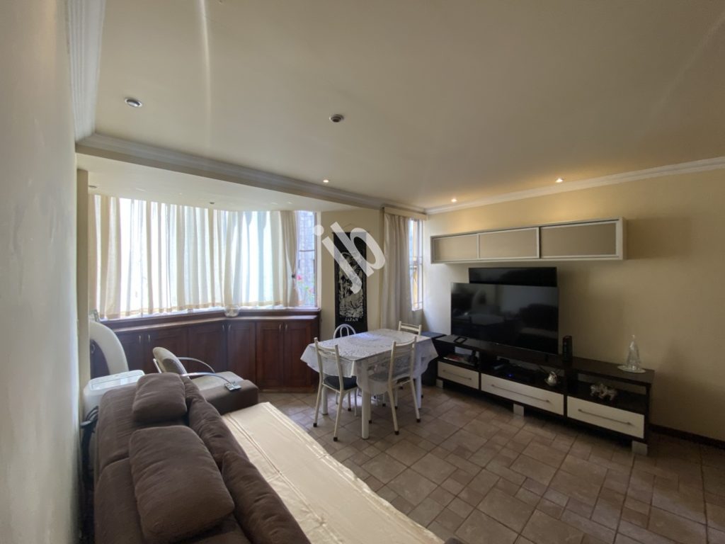 Estoril – Apartamento 3 quartos com armários