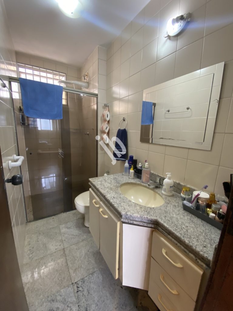 Estoril – Apartamento 3 quartos com armários